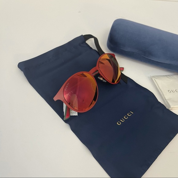 GUCCI Authentic New 52mm Round Signature Logo Sunglasses With Case, Cloth & Tag - Picture 5 of 16